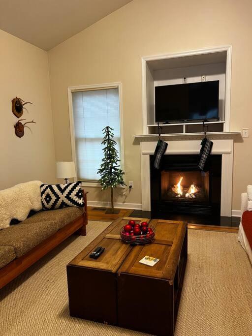 Cozy Cabin W/ Indoor Fireplace & Tranquil Views Luray Eksteriør bilde